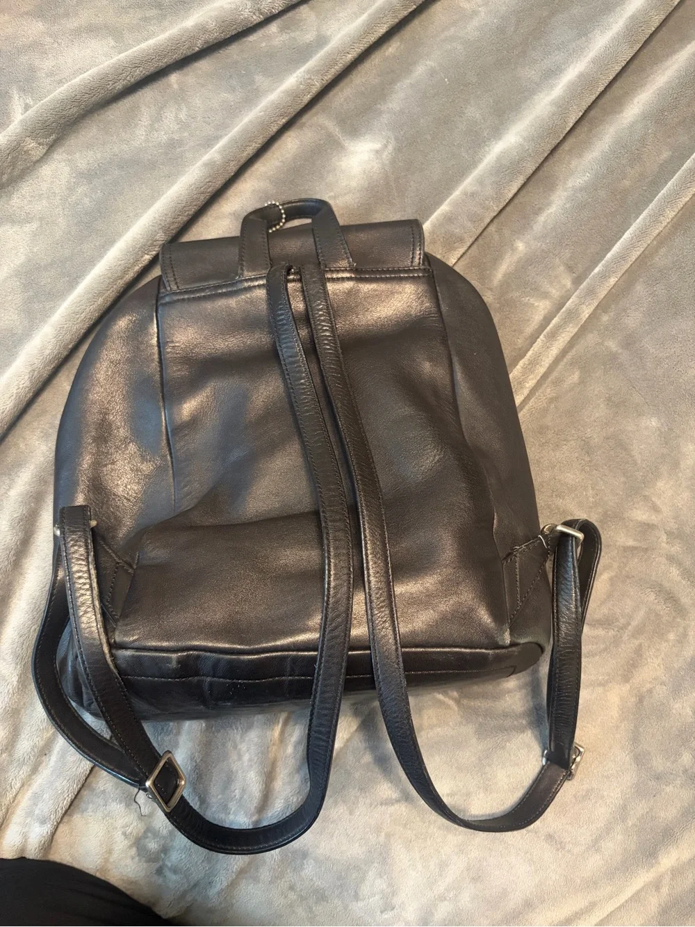 Coach smooth black